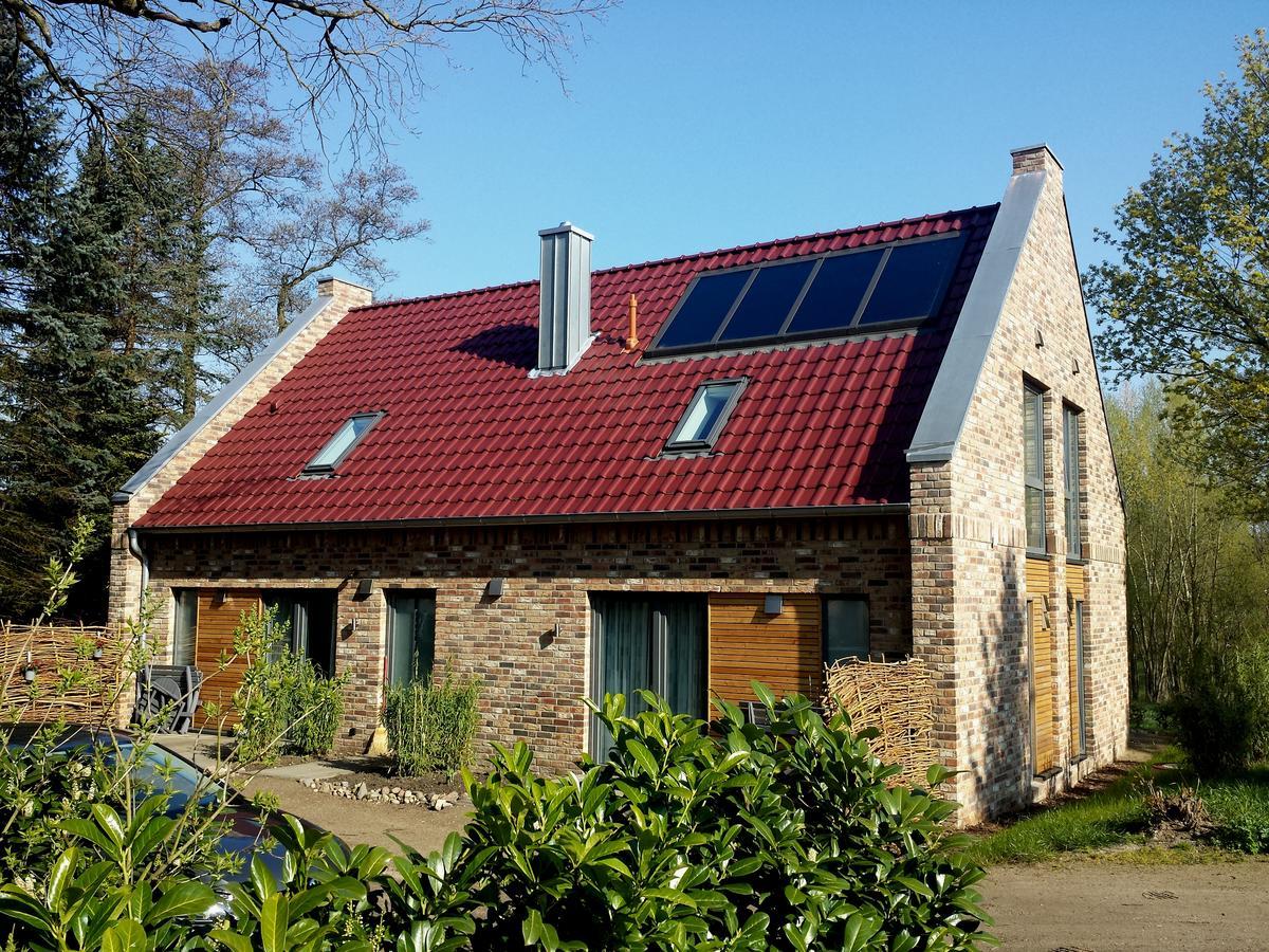 Mara Hotel Wendisch Evern Bagian luar foto
